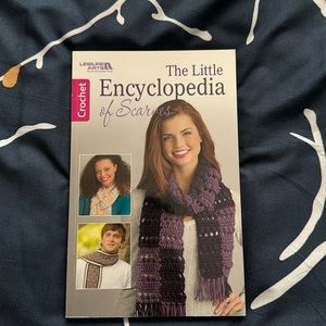 Little Encyclopedia of Scarves book